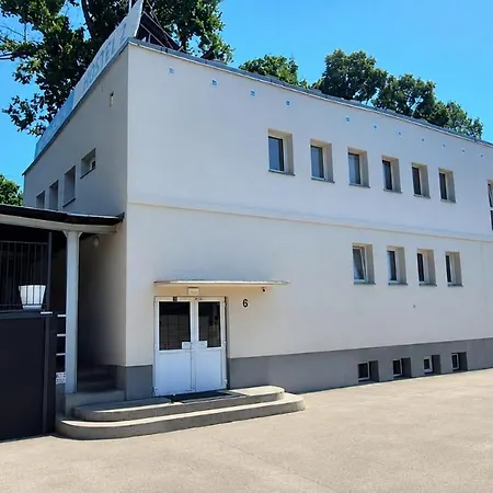 Albergue Rentumi Gryfino-noclegi Turystyczne I Pracownicze Gryfino