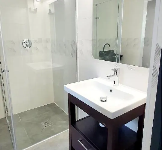 Rentumi Gryfino-noclegi Turystyczne I Pracownicze * Gryfino