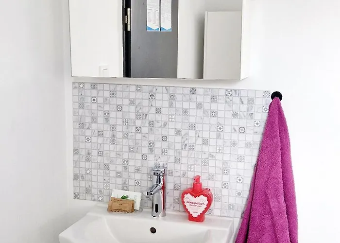 Hostal Rentumi Gryfino-noclegi Turystyczne I Pracownicze *