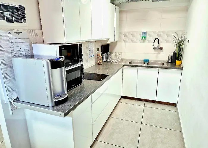 Hostal Rentumi Gryfino-noclegi Turystyczne I Pracownicze *